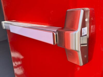 door panic/push bar